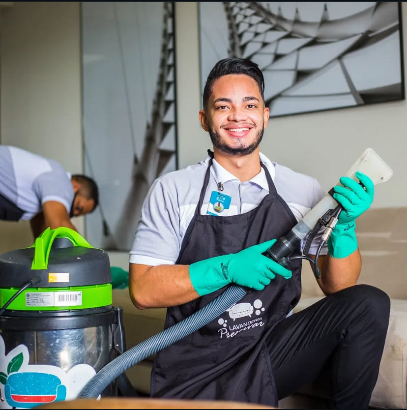 Técnico Preservar com extratora profissional